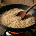 Tostatura del riso prima del risotto: il passaggio che trasforma il risultato
